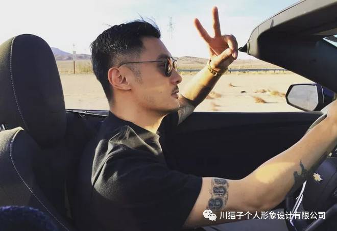 揭秘澳门风云，六叔的真实身份与照片对比探秘