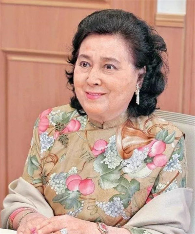 澳门六姐，揭秘澳门风华背后的传奇女性