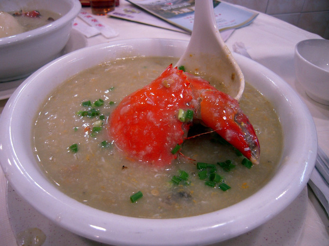 澳门美食探秘，六记粥粉的味蕾盛宴