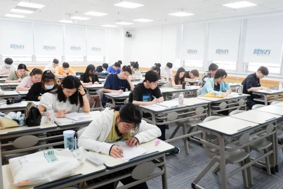 2024澳门六今晚开奖结果揭秘，66期最新动态与趋势分析