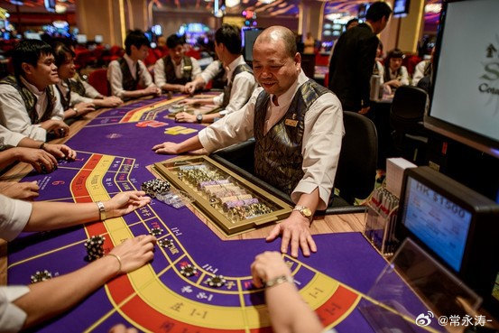 澳门六开奖，棋逢对手的智慧较量与预测艺术